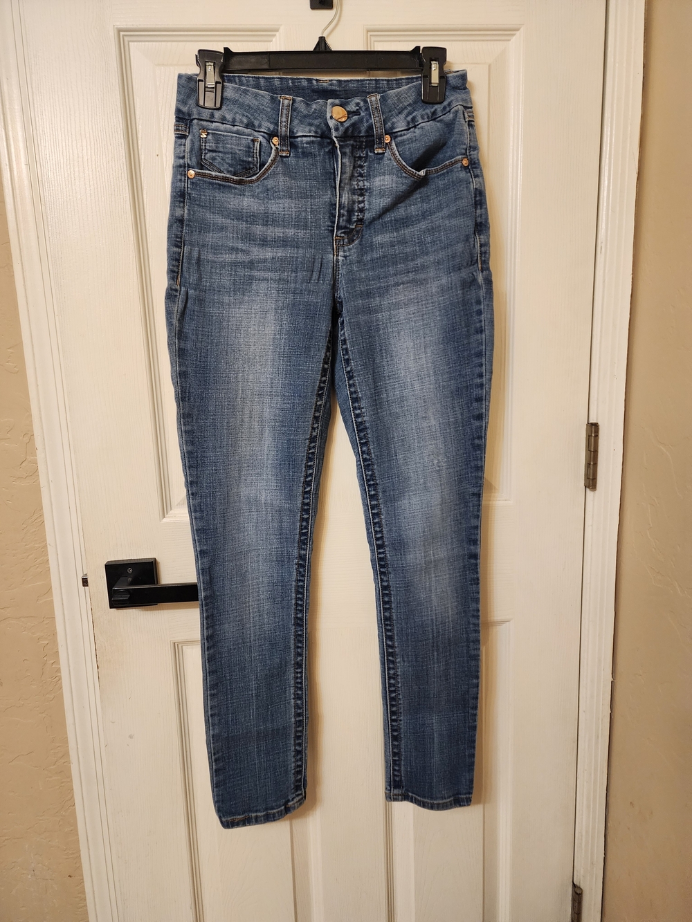 Seven7 Women's Medium Blue Skinny Jeans